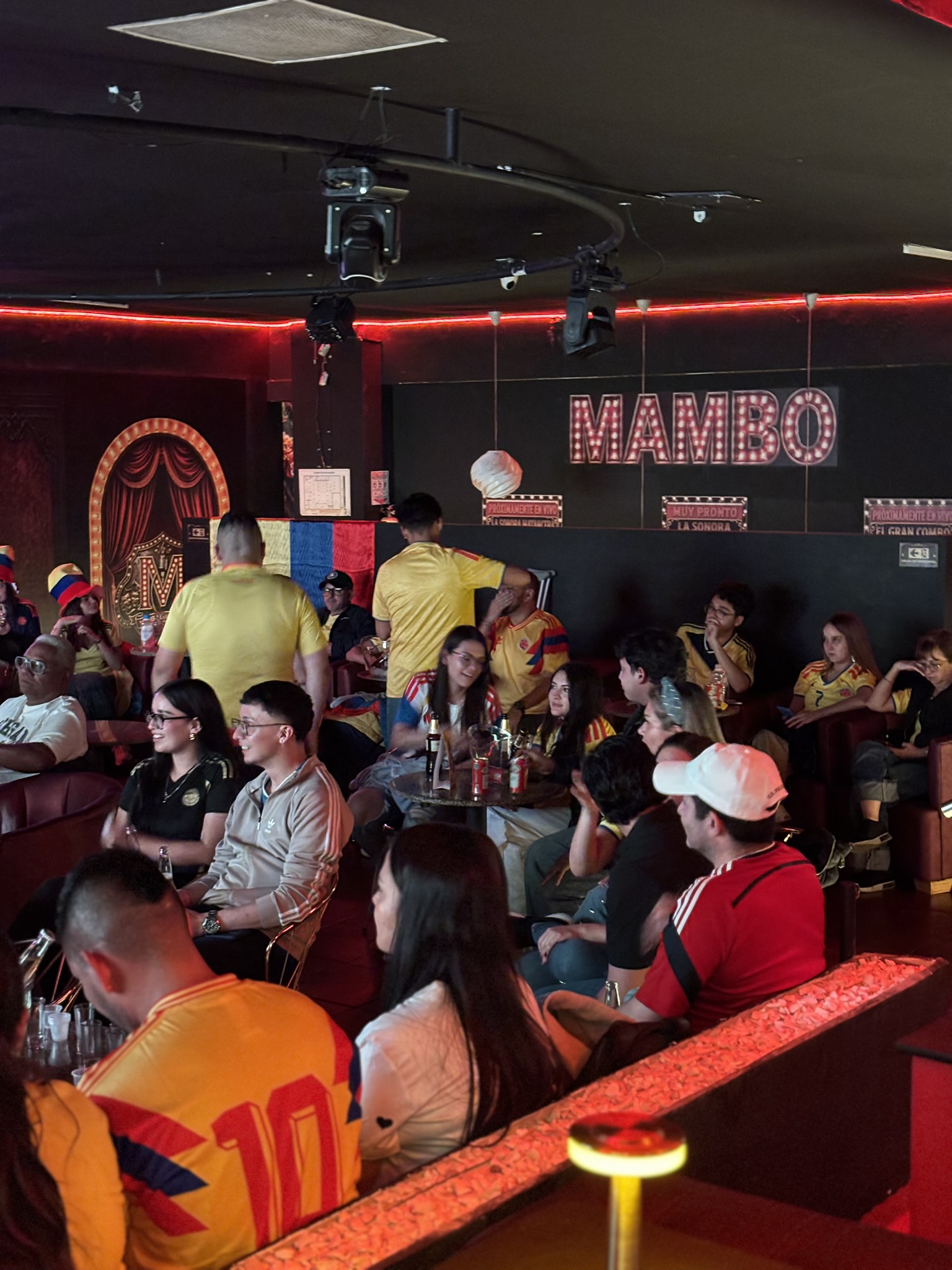 Stand up comedy en MAMBO